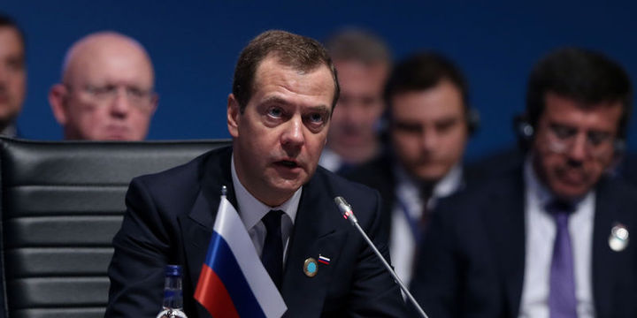Medvedev: Kısıtlamaların kaldırılması domatesi kapsamıyor
