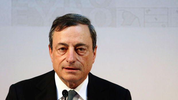 Draghi “sıkılaştırma” konusunda enflasyonu işaret edebilir