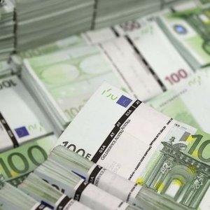 EURO “DRAGHİ” SONRASI ÖNEMLİ PARALAR KARŞISINDA GERİLEDİ