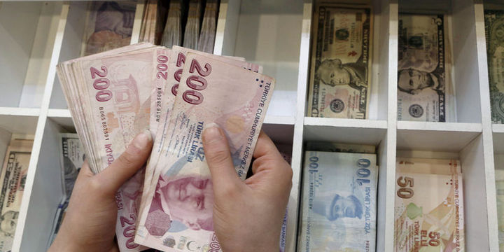 "Yıl sonu enflasyonunun tek haneye düşmesini öngörmüyorum"