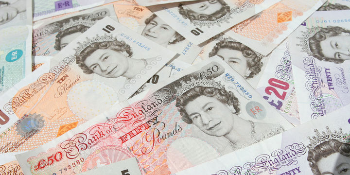 Bloomberg anketi: Sterlin/dolar 1.20