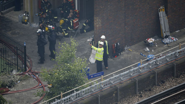 Londra'da yangın: En az 12 ölü