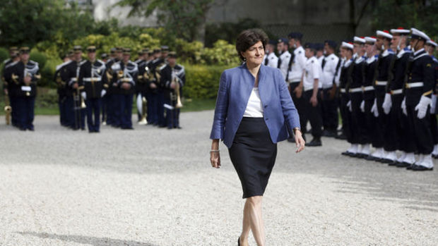 Fransa Savunma Bakanı istifa etti