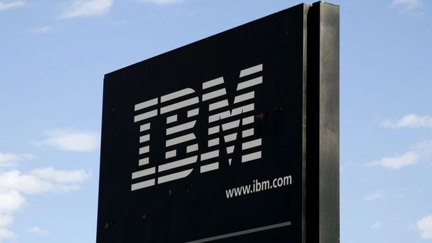 IBM'in ikinci çeyrekte net karı ve geliri azaldı