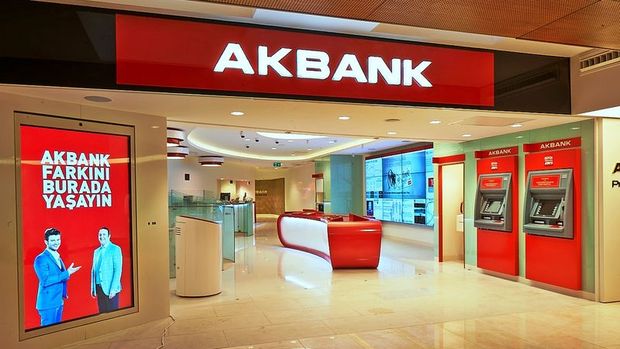 Akbank'ın net karı tahminleri aştı