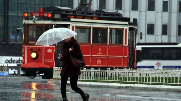 Meteoroloji İstanbul için sağanak yağış uyarısı yaptı