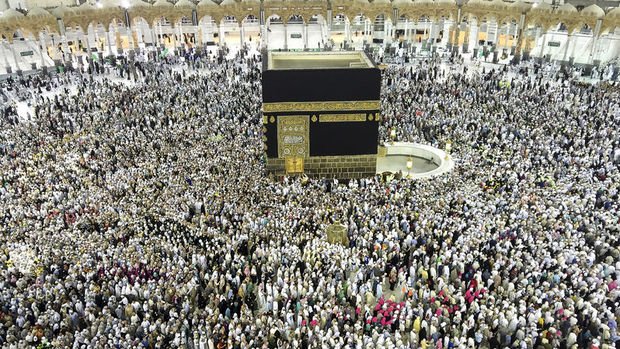 Suudi Arabistan: Mekke'yi hedef alan füzeyi düşürdük