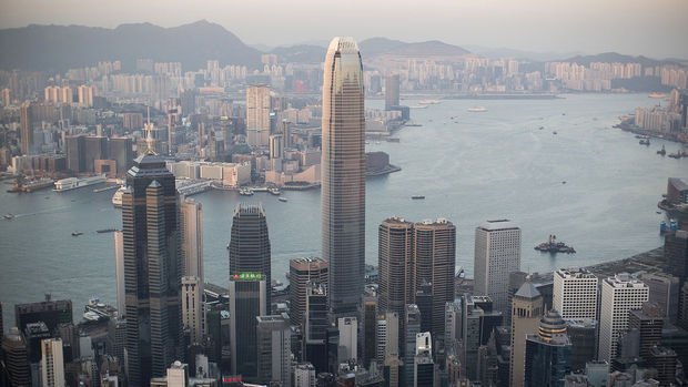 Hong Kong hisseleri Ocak'tan beri en güçlü aylık kazancına yöneldi
