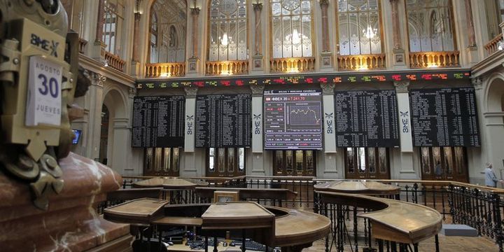 Avrupa hisseleri haftanın ilk gününü düşüşle kapattı