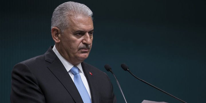 Yıldırım: Ülkesini cümle aleme şikayet edenden bu ülke fayda görmez