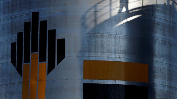 Çin Rus petrol devi Rosneft'e ortak oluyor