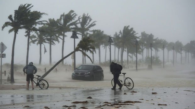 Irma kasırgasının kategorisi 3'e düşürüldü 