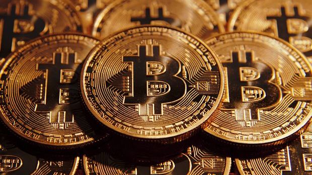 Bitcoin 1 yılı aşkın sürenin en uzun kaybına yöneldi