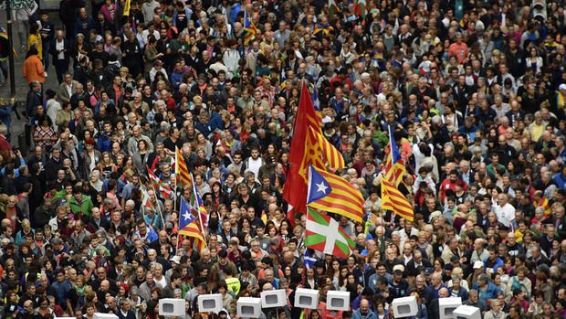 İspanya'da Katalanlar bugün referanduma gidiyor 