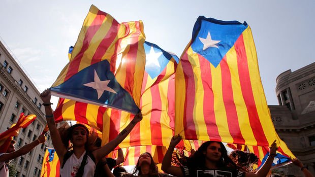 İspanya'dan Katalonya olaylarıyla ilgili özür