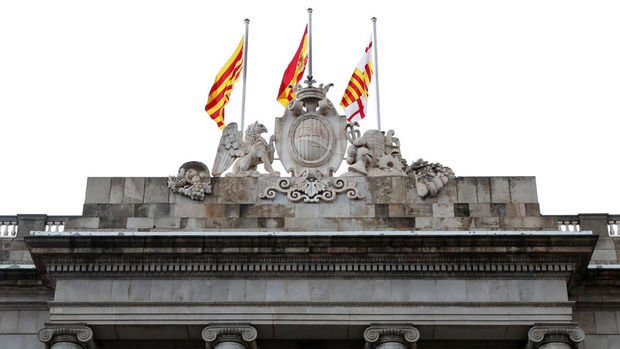 İspanya Katalonya'nın özerkliğini askıya alacak