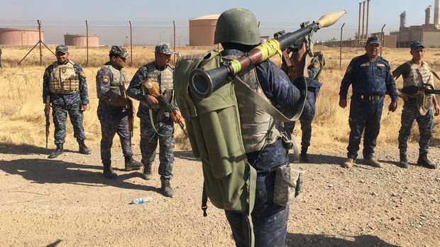 Irak ordusu iki petrol sahasını Peşmerge'den aldı