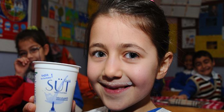 Okul sütü ihalesi iptal edildi