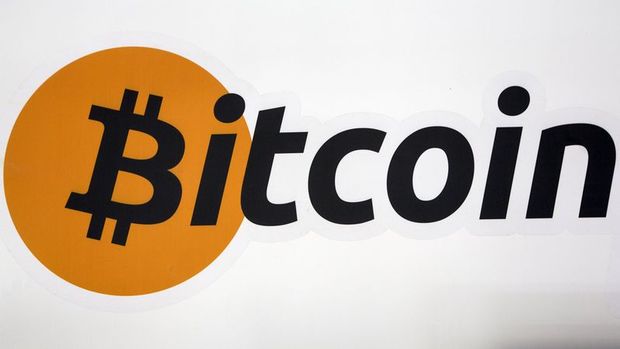 Bitcoin yüzde 10'un üzerinde yükselerek ilk kez 7 bin doları aştı