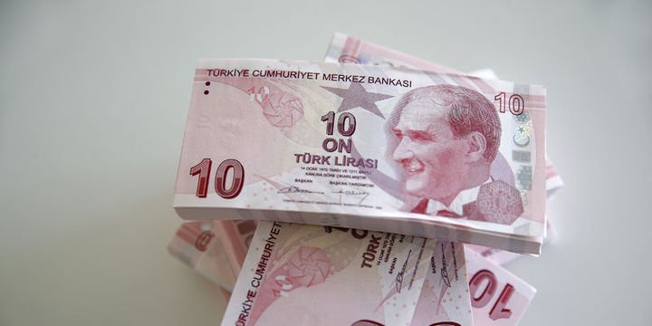 "TL büyük resimdeki olumsuzlukla değer kaybediyor"