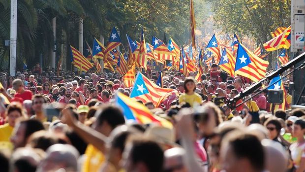 Katalonya'nın bağımsızlığı resmi olarak iptal edildi