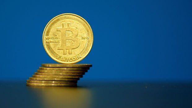 Bitcoin 8 bin doları geçerek rekor kırdı