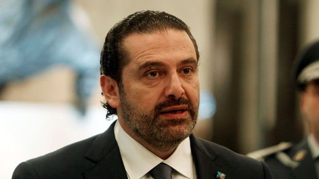 Hariri istifasını ertelediğini duyurdu