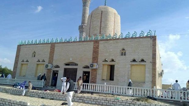 Mısır'da camiye saldırı: 235 ölü