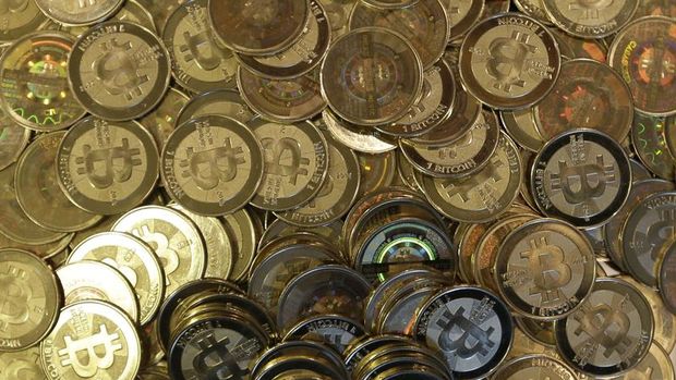Bitcoin 11 bin doları da aşarak yeni rekor kırdı