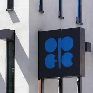OPEC'İN PETROL ÜRETİMİ KASIMDA AZALDI