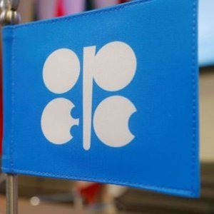 OPEC VE RUSYA ARZ KISINTISININ 2018 SONRASINA UZAYABİLECEĞİNİ İŞARET ETTİ