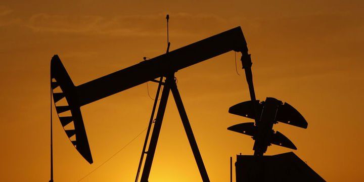 Petrol ABD stoklarındaki artış ile düşüşünü sürdürdü