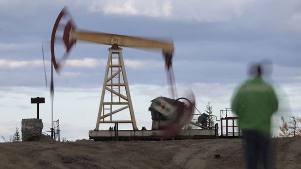 Petrol ABD stoklarındaki artışla kaybını korudu