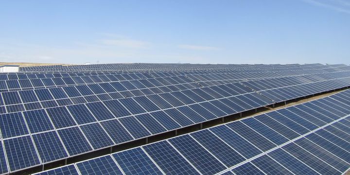 Hükümlüler güneş enerjisinden elektrik üretiyor