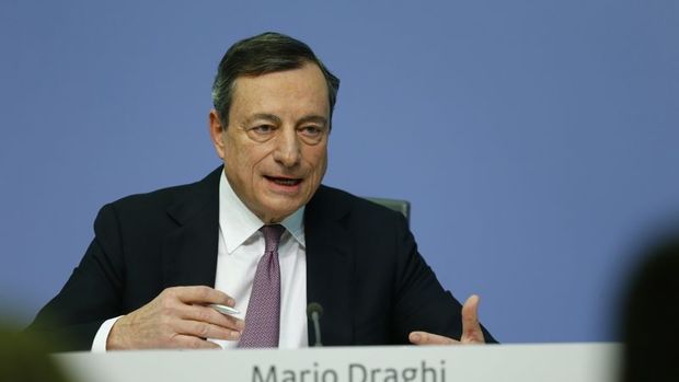 Draghi: Döviz piyasalarındaki gelişmeler risk oluşturuyor