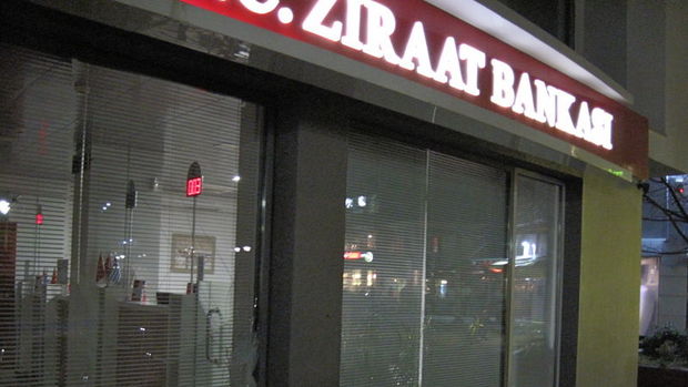 Yunanistan'da Ziraat Bankası şubesine saldırı