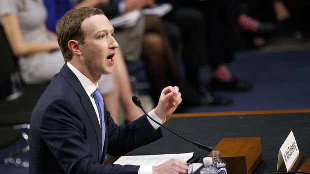 Facebook CEO'su Zuckerberg ABD Senatosu'nda ifade verdi