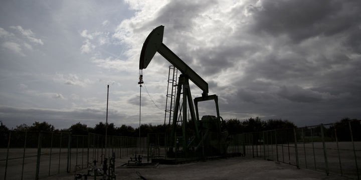 Petrol stoklardaki düşüşle 3 yılın zirvesine çıktı