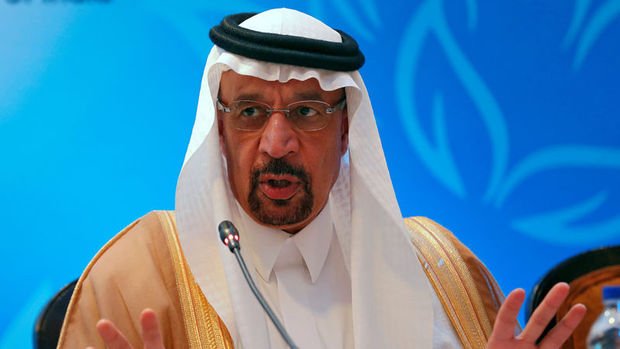 Suudi Petrol Bakanı: Petrol stokları hala normal seviyenin üzerinde