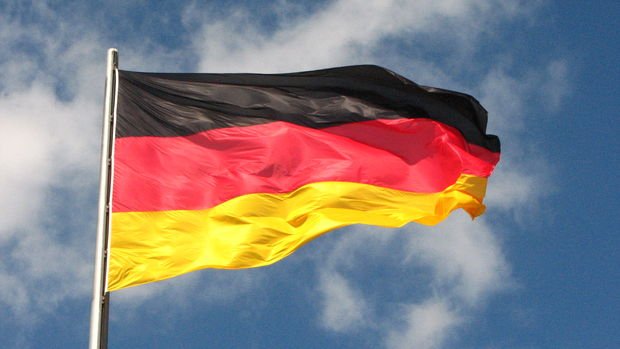 Almanya'da hizmet PMI'sı Nisan'da geriledi
