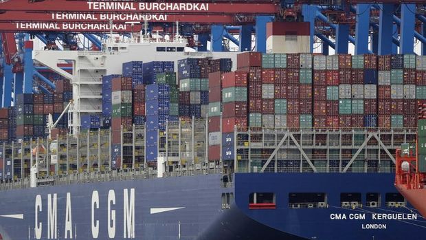 Euro Bölgesi'nde ithalat ve ihracat azaldı
