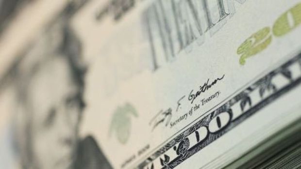Dolar “ticaret endişeleri”nin azalmasıyla haftaya güçlü başladı