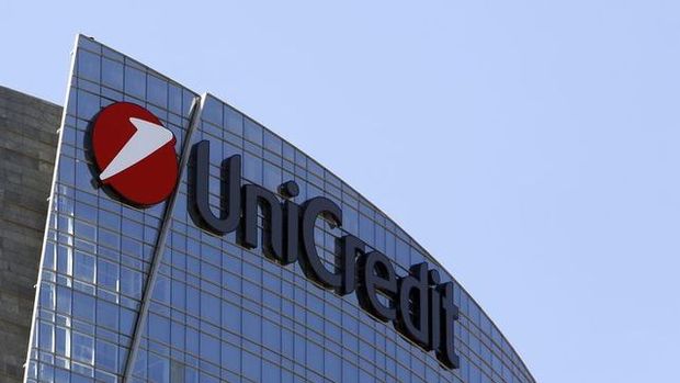 FT: UniCredit'in SocGen ile birleşmeyi değerlendirdiği belirtildi
