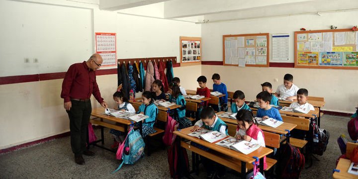 Yılmaz: Öğretmenler öğrencisine ev ödevi veremeyecek