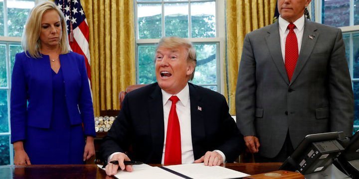 Trump yeni göçmen kararnamesini imzaladı