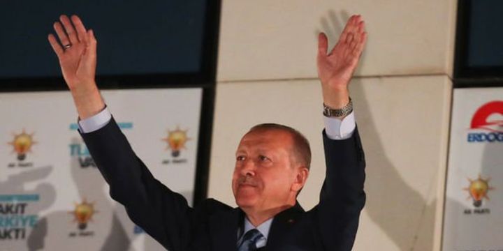 Cumhurbaşkanı Erdoğan balkon konuşması yaptı