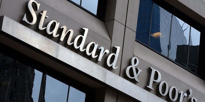 S&P Yunanistan