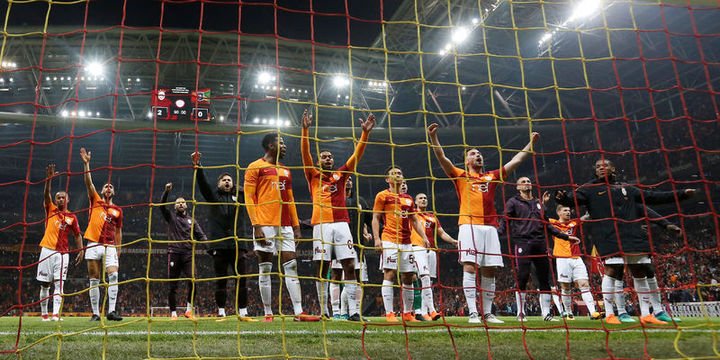 UEFA Galatasaray ile yapılan anlaşmayı yeniden inceleyecek