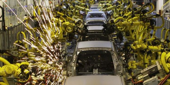 AB-ABD ticaret savaşı arabaya sıçradı