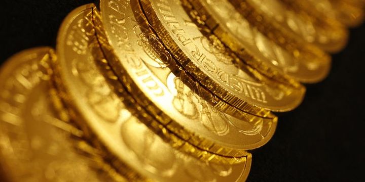 Altın dolardaki zayıflamayla yükselişini sürdürdü